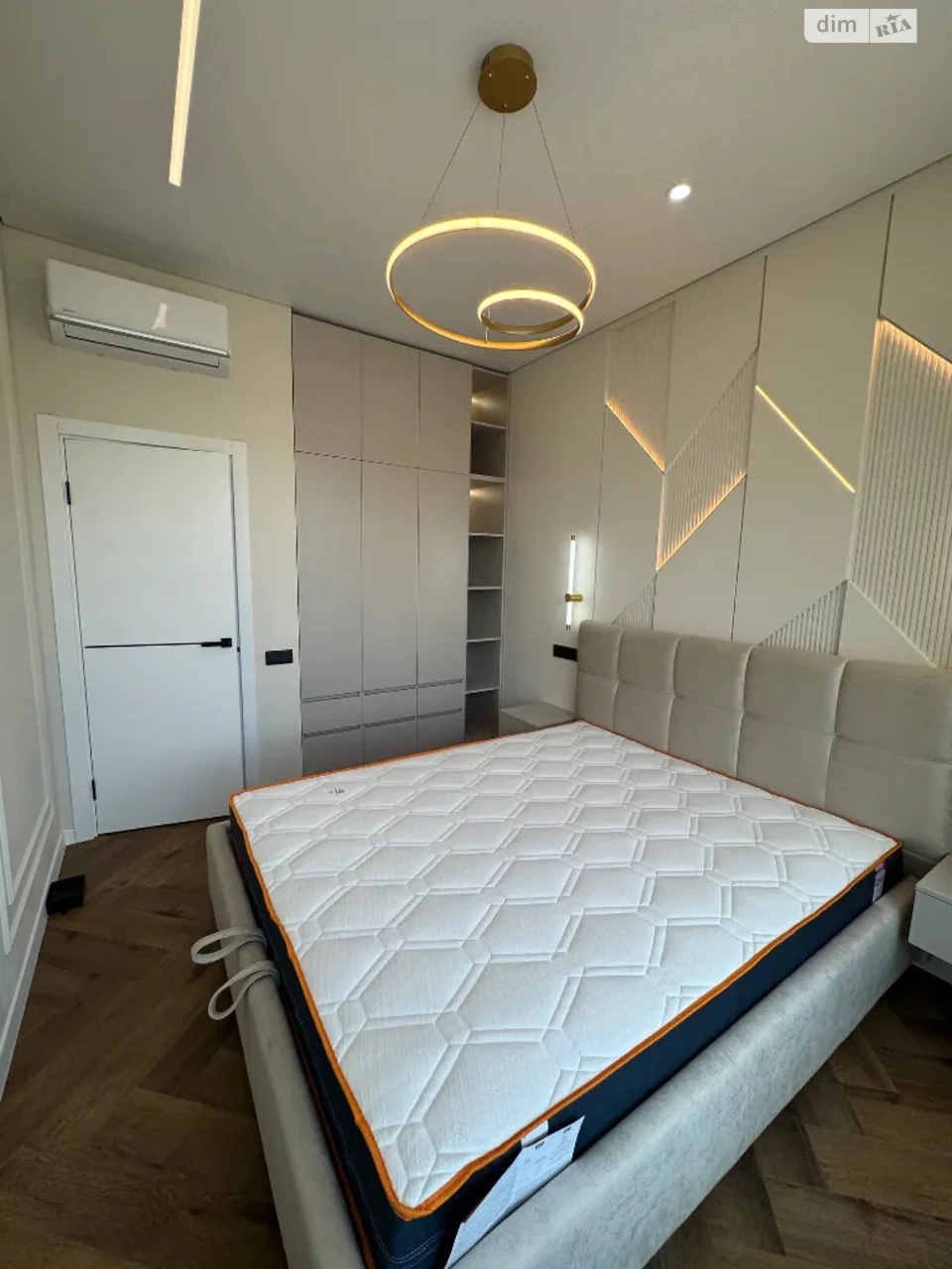 Long-Term Rental Apartment Sobornyi