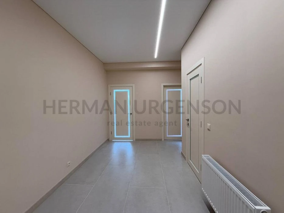 Продаж 3к квартири 92 м.кв / вул. Собранецька, Центр