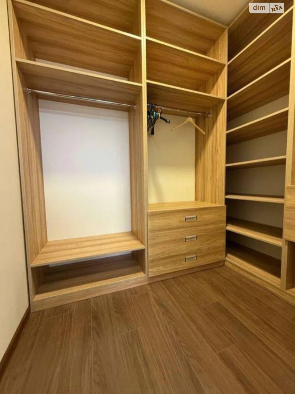 Long-Term Rental Apartment in Mandrykivka