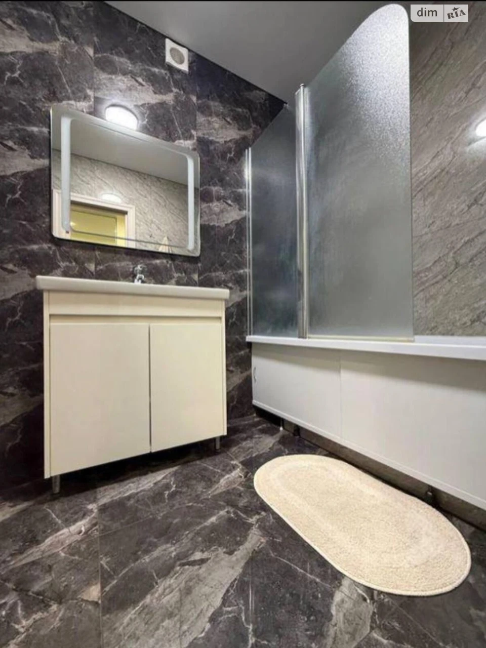 Long-Term Rental Apartment in Mandrykivka