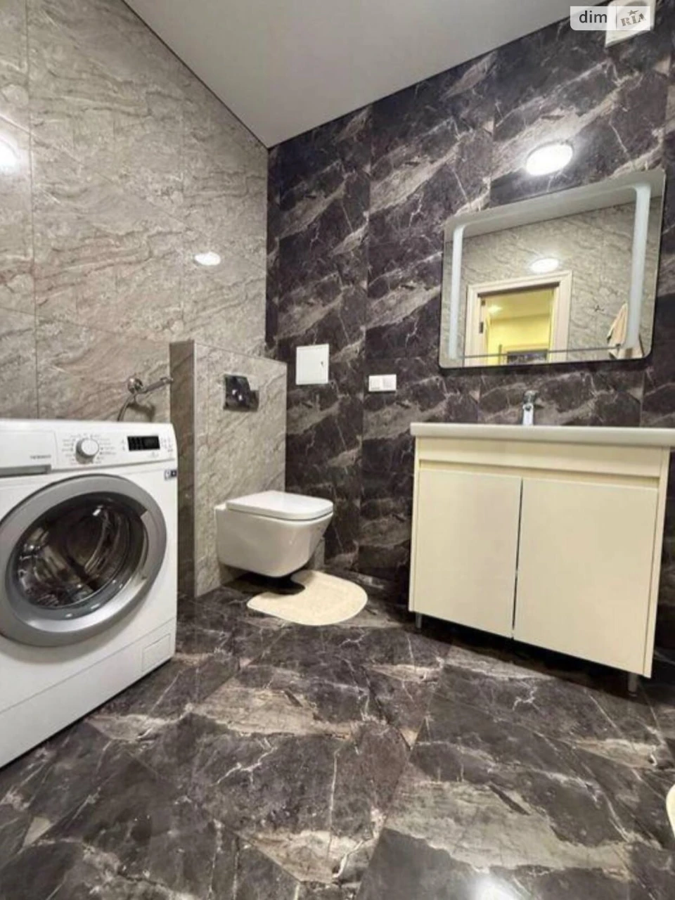Long-Term Rental Apartment in Mandrykivka
