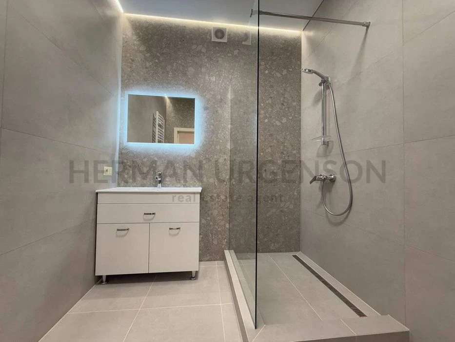 Продаж 3к квартири 92 м.кв / вул. Собранецька, Центр