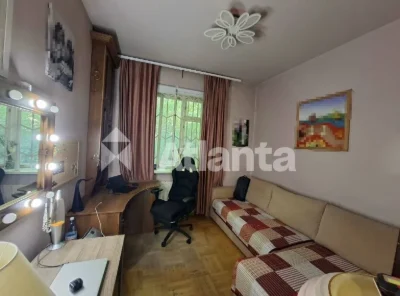 Продаж квартири біля центру Львова з власним укриттям
