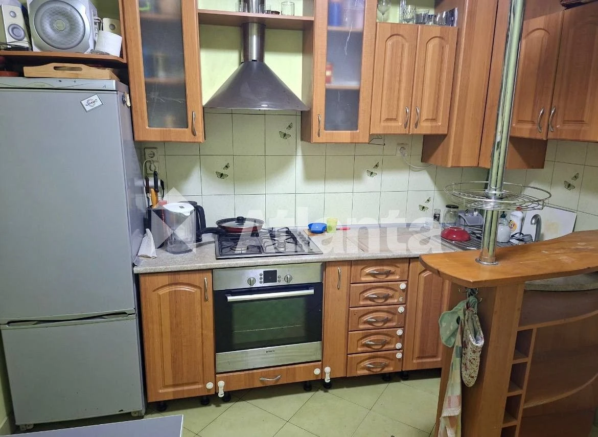 Продаж квартири біля центру Львова з власним укриттям