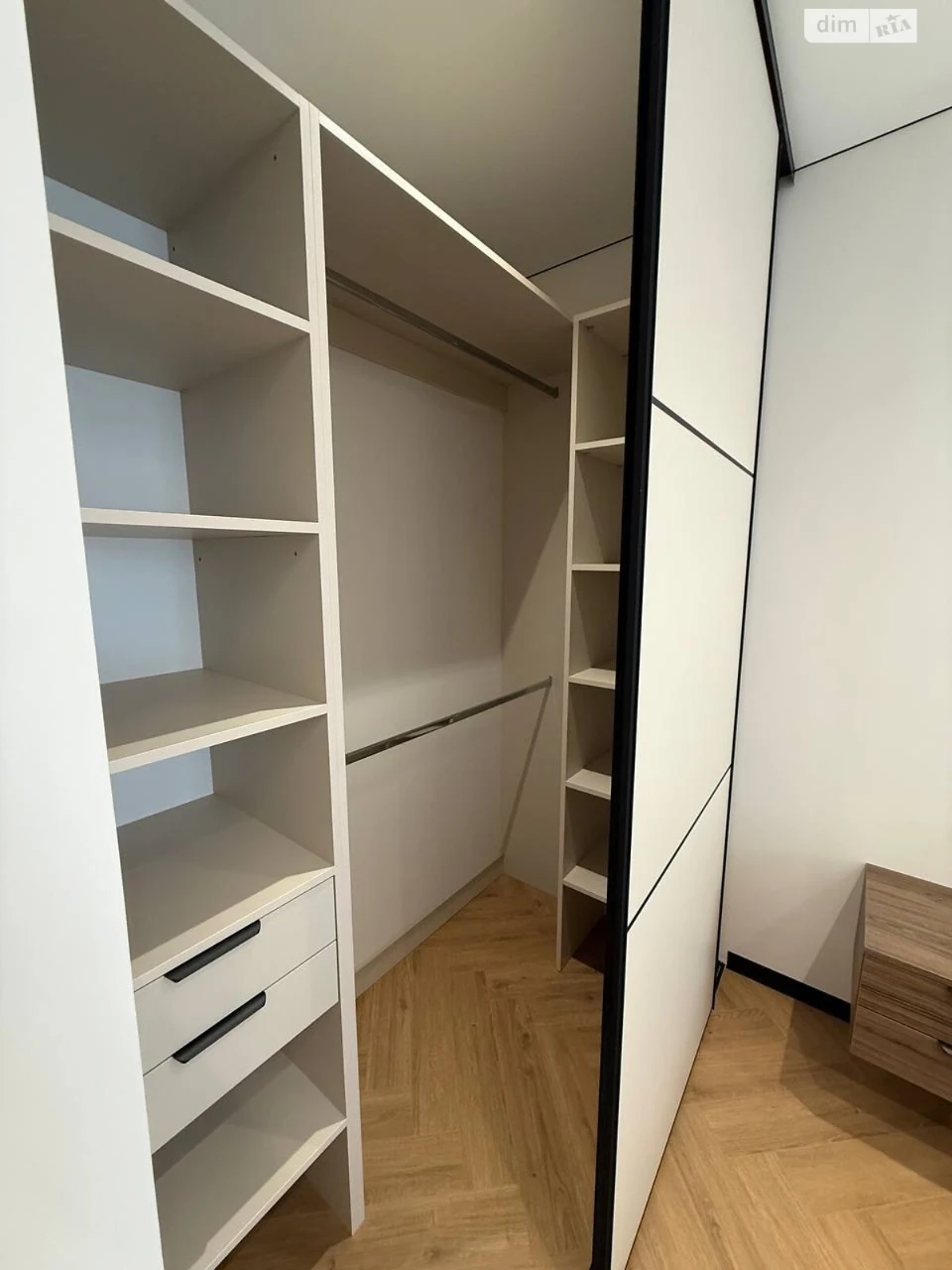 Sale Apartment New Lviv