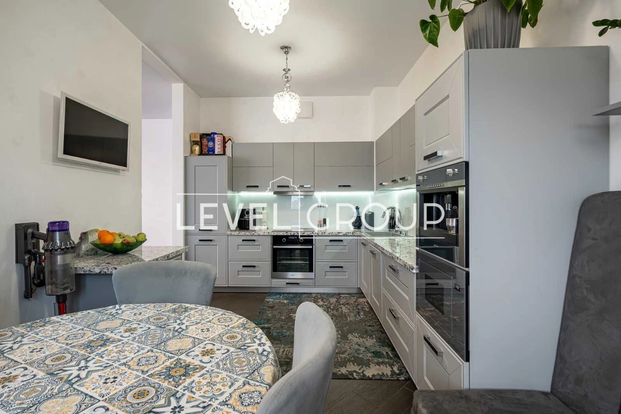Продаж просторої 3-кімнатній квартири | 154 м² | вул. Преображенська