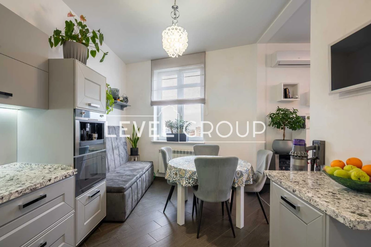 Продаж просторої 3-кімнатній квартири | 154 м² | вул. Преображенська
