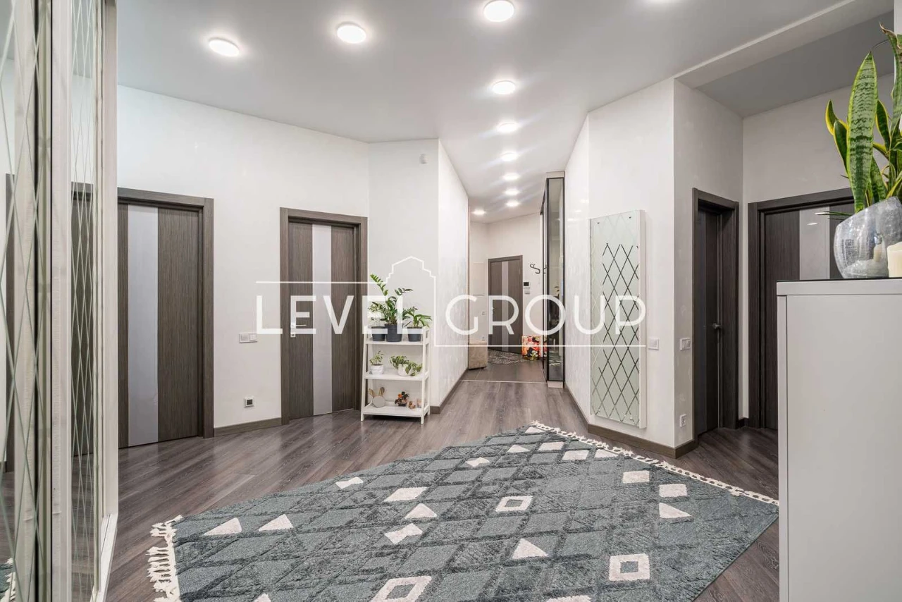 Продаж просторої 3-кімнатній квартири | 154 м² | вул. Преображенська