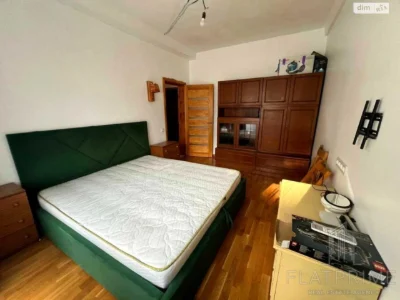 Продажа Квартира в Першотравневе, Масив