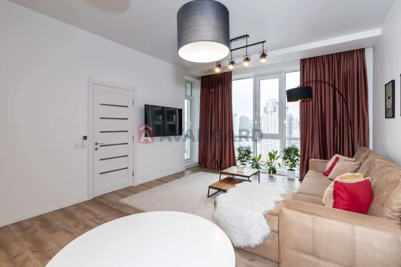 For Sale 2-bedroom apartment, Kyiv, Holosiiv, Saksahans'ka Street