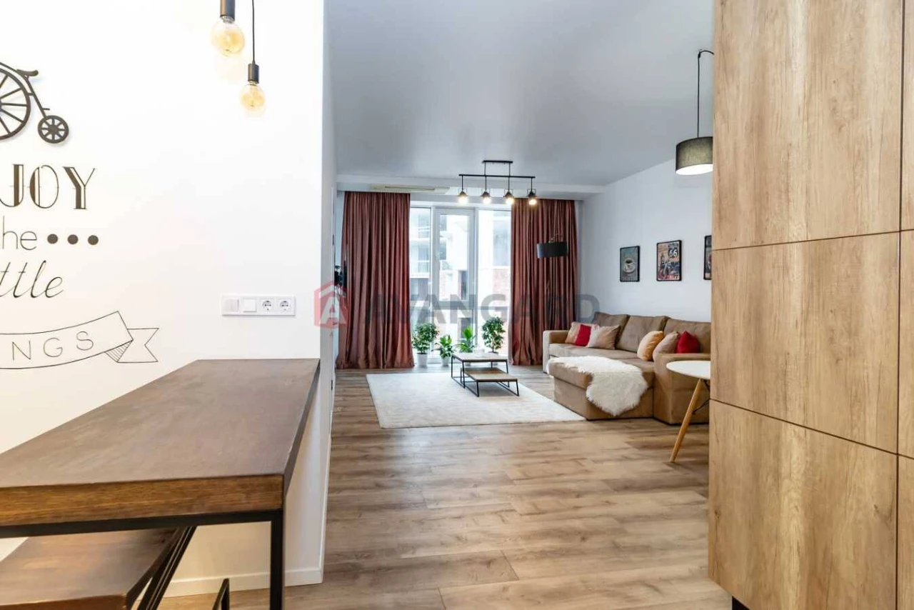 For Sale 2-bedroom apartment, Kyiv, Holosiiv, Saksahans'ka Street