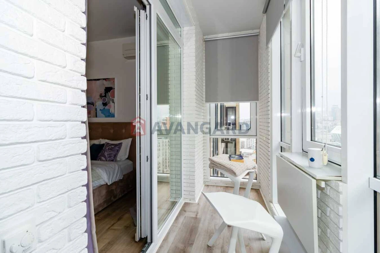 For Sale 2-bedroom apartment, Kyiv, Holosiiv, Saksahans'ka Street