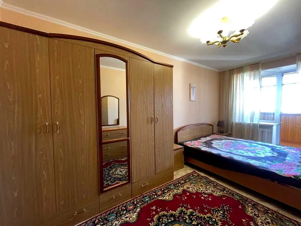 Квартира. Київ, Драгоманова вул.