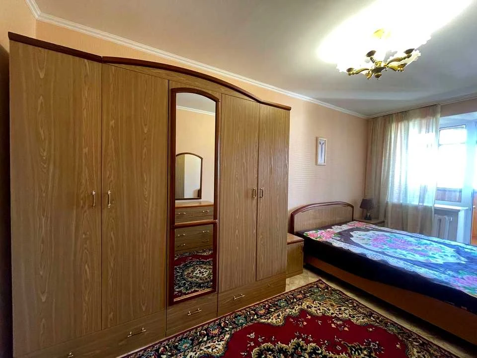 Квартира. Київ, Драгоманова вул.