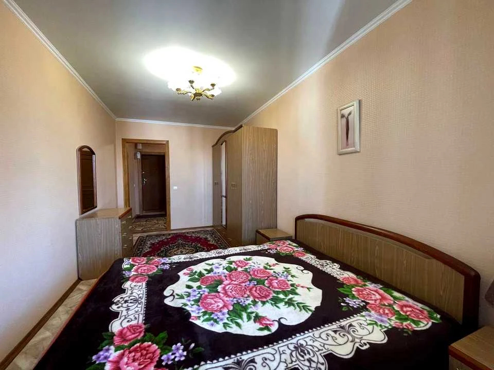 Квартира. Київ, Драгоманова вул.