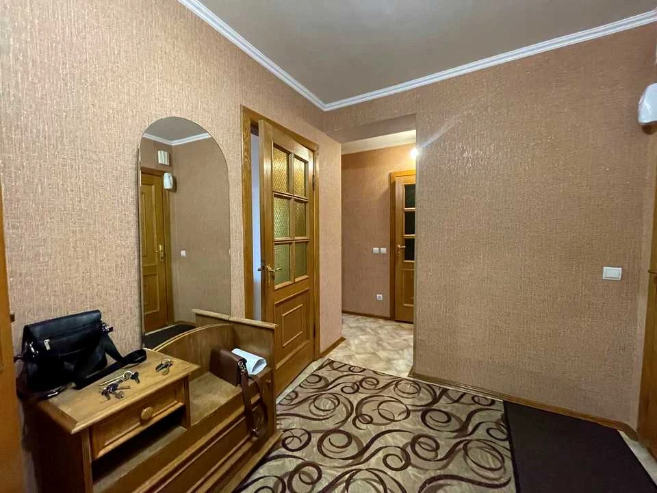Квартира. Київ, Драгоманова вул.