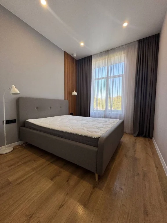 For Sale: 2-room apartment in residential complex "Zatishniy". Victory Mandrykovs