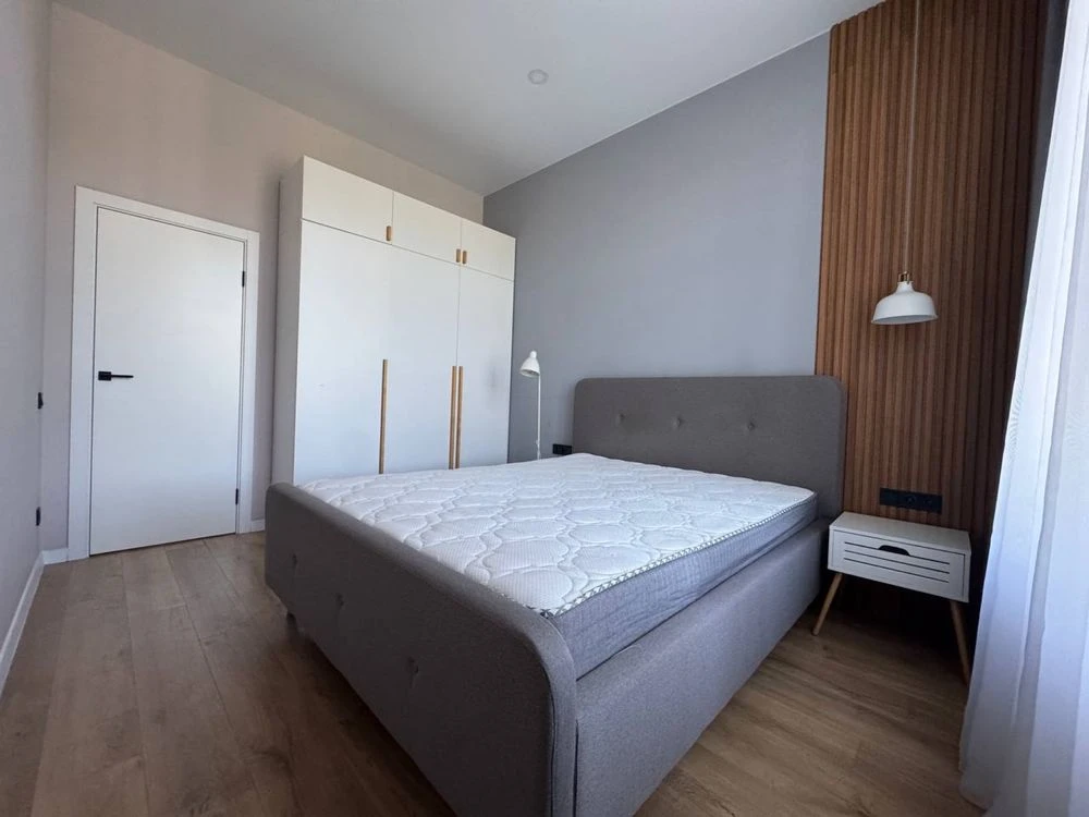 For Sale: 2-room apartment in residential complex "Zatishniy". Victory Mandrykovs