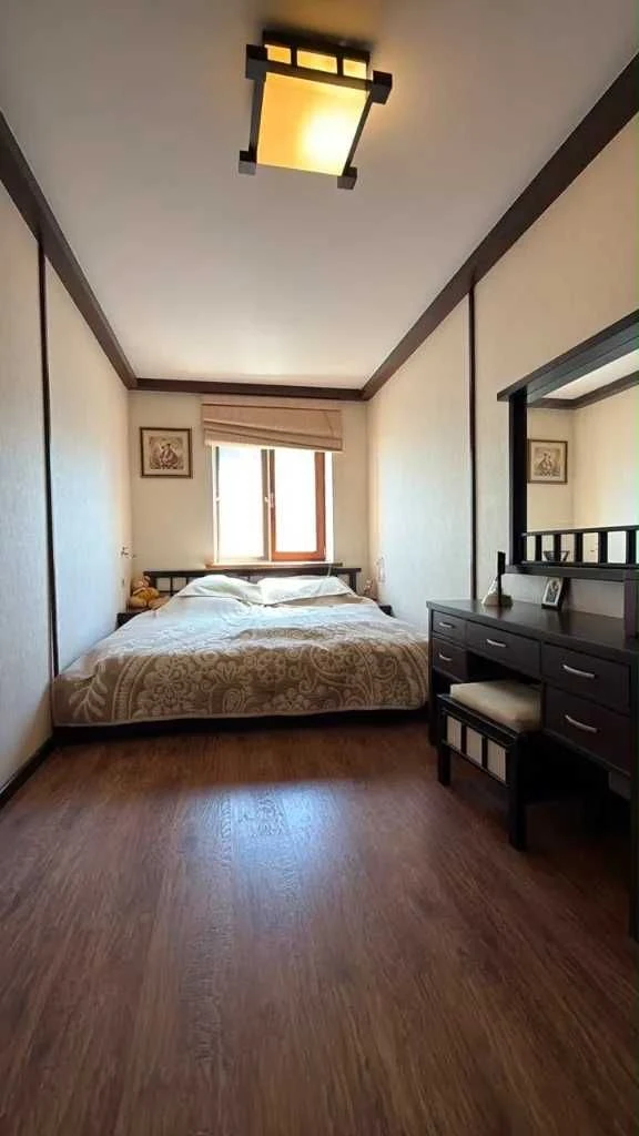 For Sale - 3-Room Apartment, Vorontsova Radistov