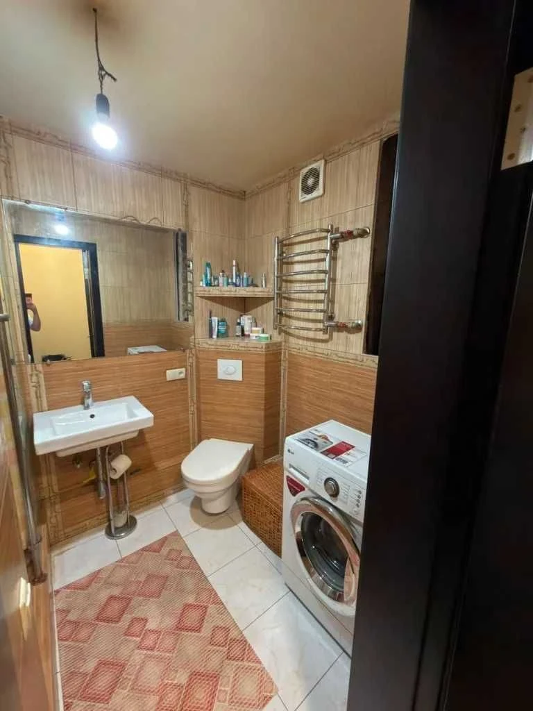 For Sale - 3-Room Apartment, Vorontsova Radistov