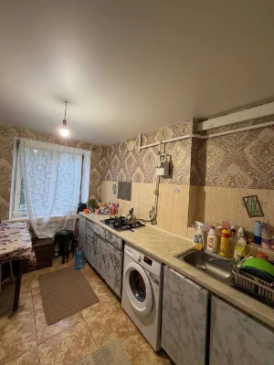 For Sale: Cozy 2-Bedroom Apartment in Chervonyi Kam'