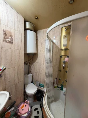 For Sale: Cozy 2-Bedroom Apartment in Chervonyi Kam'