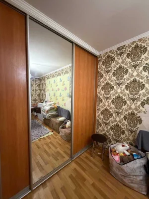 For Sale: Cozy 2-Bedroom Apartment in Chervonyi Kam'