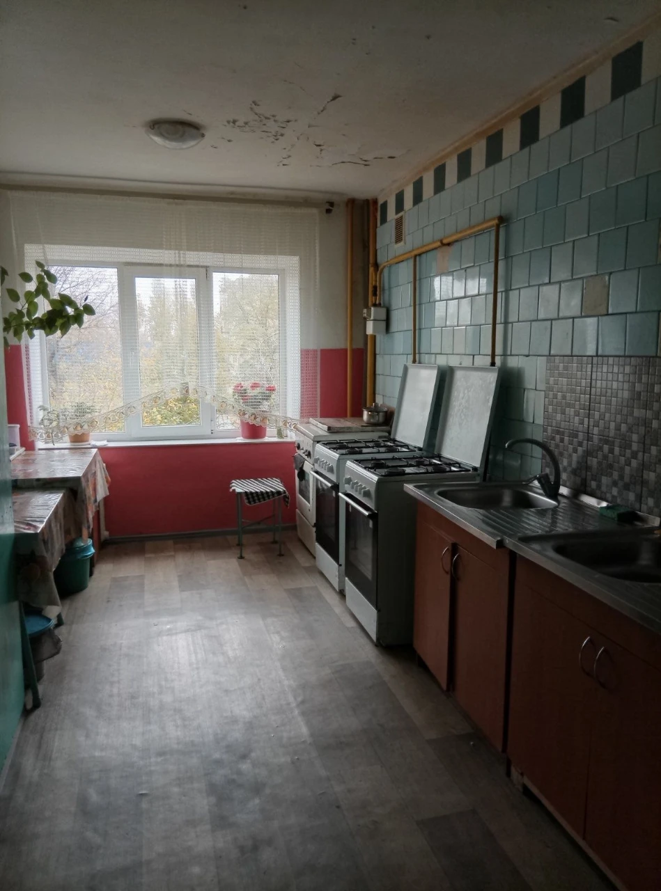 Room for Sale in Student Dormitory on Kyivska Street