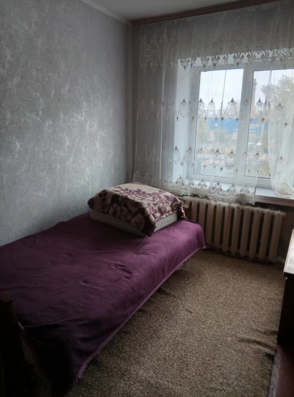 Room for Sale in Student Dormitory on Kyivska Street