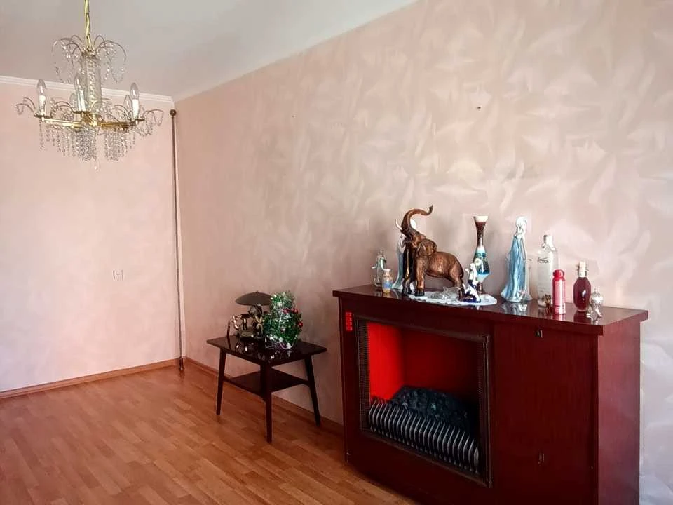 Квартира. Кривий Ріг, вулиця Олексія Різниченка, 5
