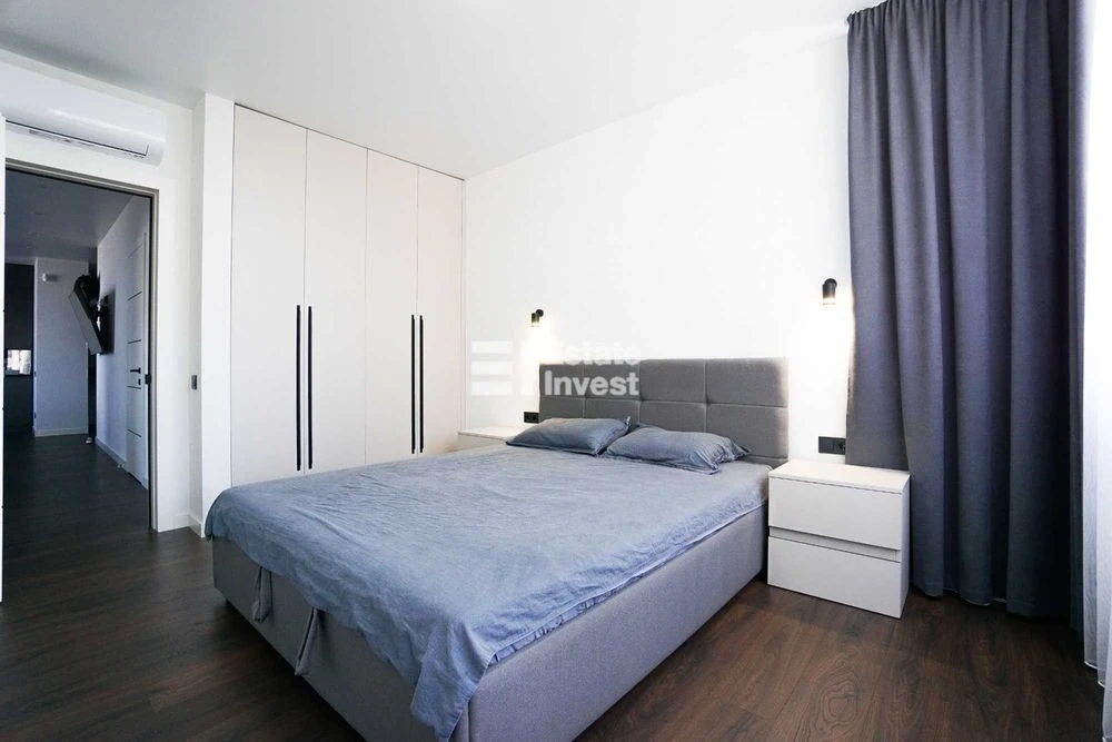 I will sell a 3-room apartment with a new designer renovation in the Varsha residential complex