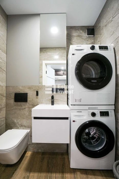 I will sell a 3-room apartment with a new designer renovation in the Varsha residential complex