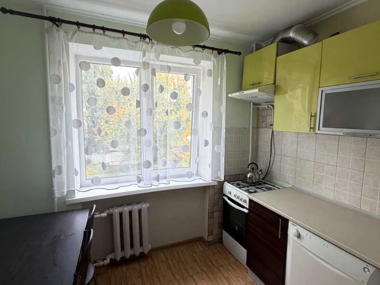 Apartment. Borispol, Priвокzalna Street