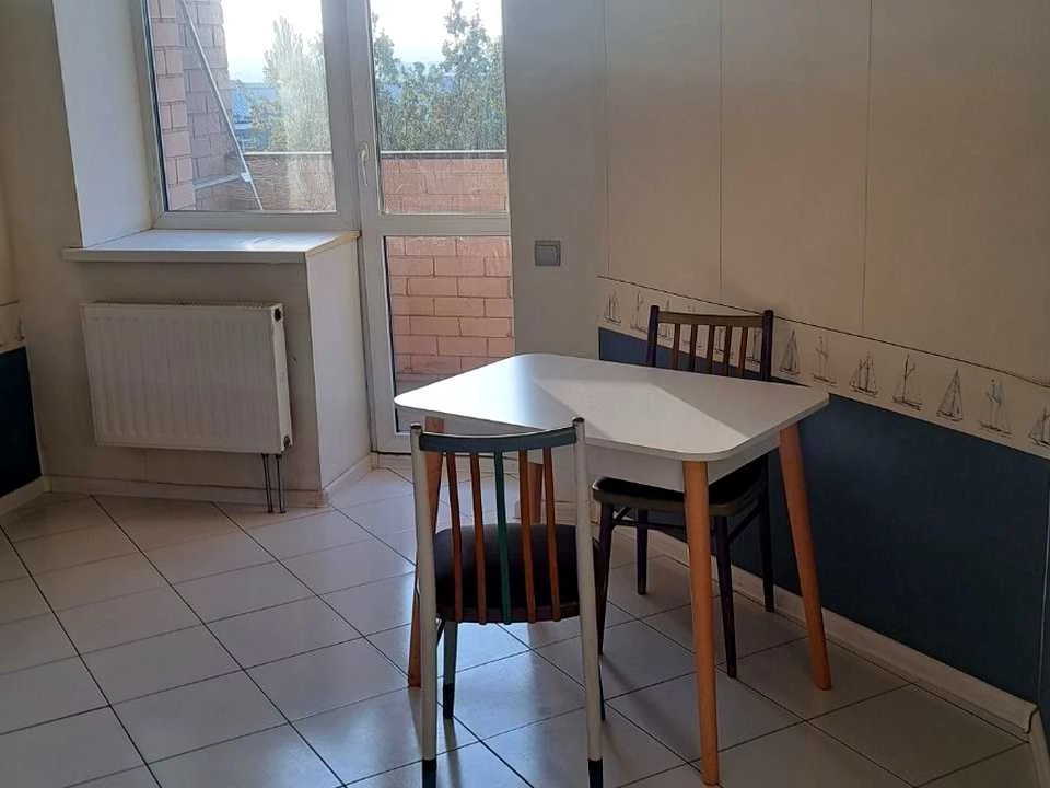 Apartment. Bucha, Nove shose