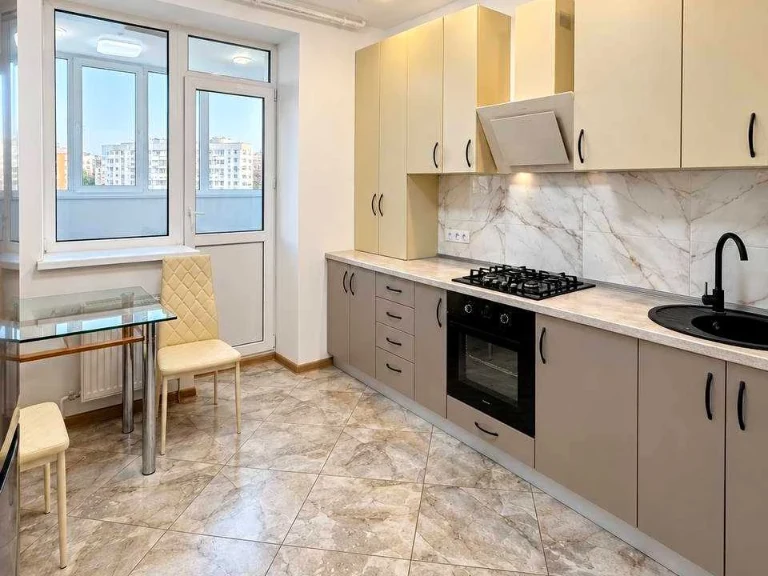 Apartment. Vyshneve, Masihnobudivnykiv Street