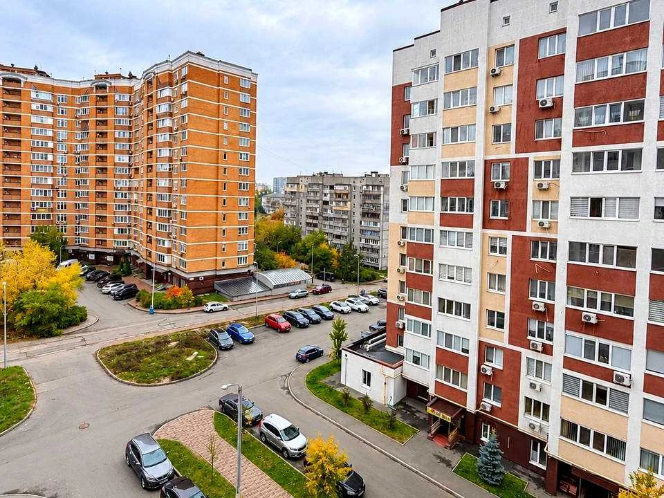 Apartment. Vyshneve, Masihnobudivnykiv Street