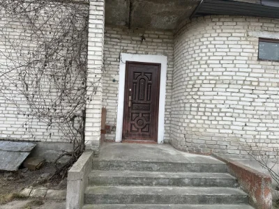 Продається 3-кімнатна квартира.