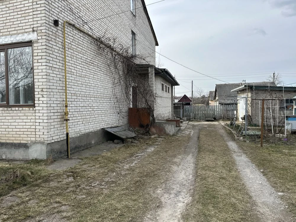 Продається 3-кімнатна квартира.