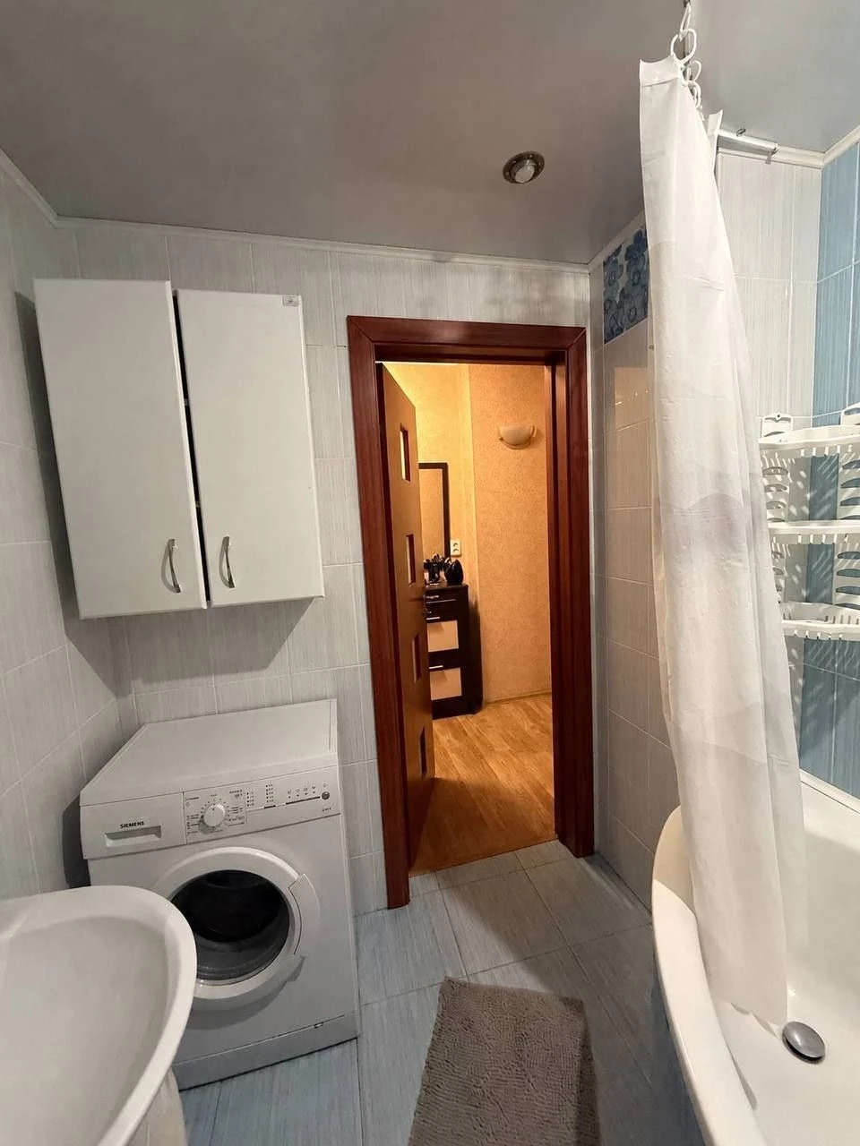 Sale of a 2-room apartment in the Stalinist style in the city center