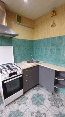 Продається 2-кімнатна квартира. вул. Генерала Радієвського, Саксон