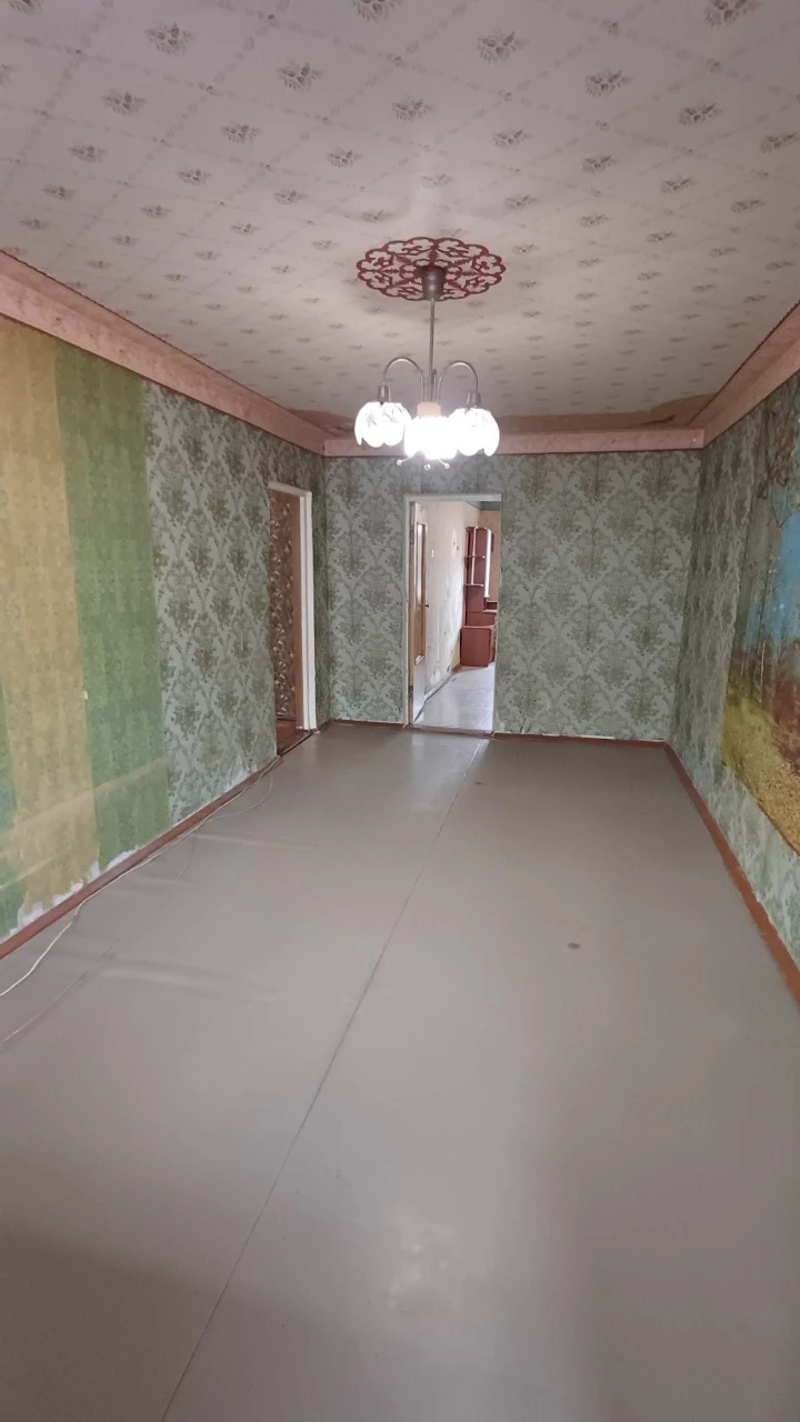 Продається 2-кімнатна квартира. вул. Генерала Радієвського, Саксон
