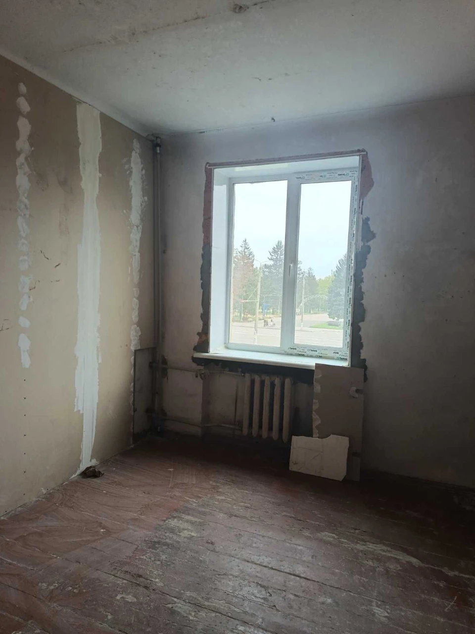 Two-room apartment for renovation - excellent location.