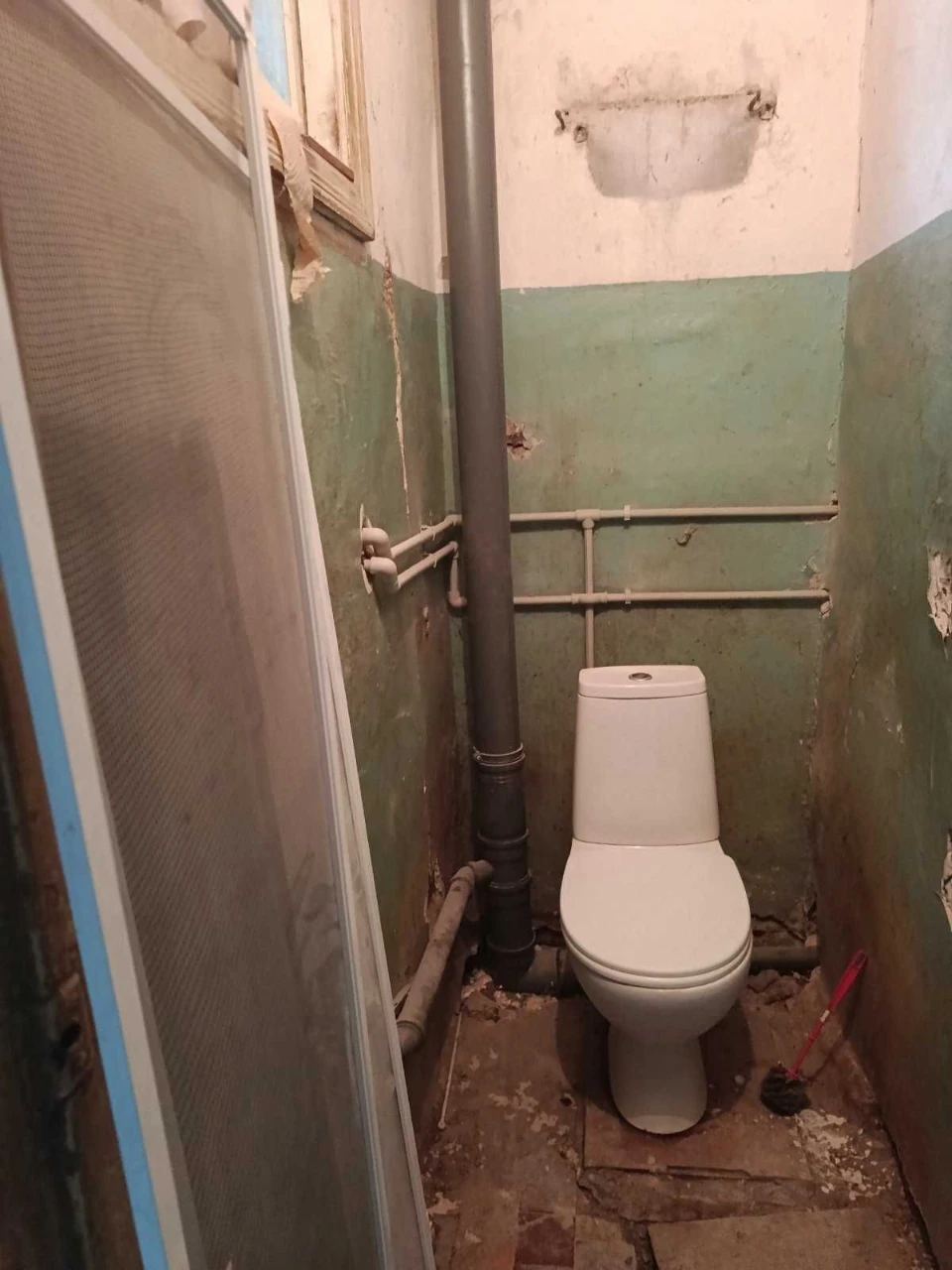 Two-room apartment for renovation - excellent location.