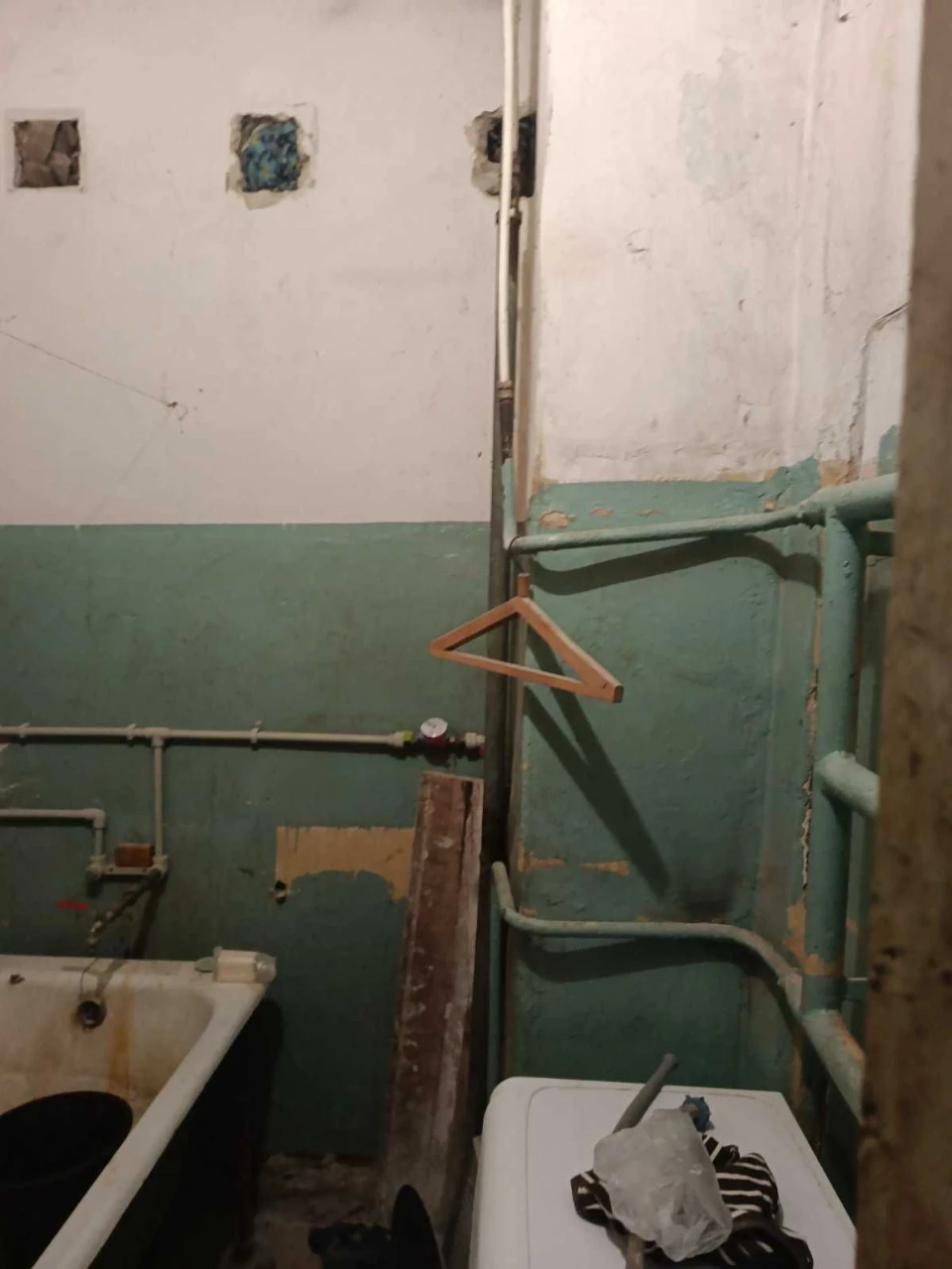 Two-room apartment for renovation - excellent location.