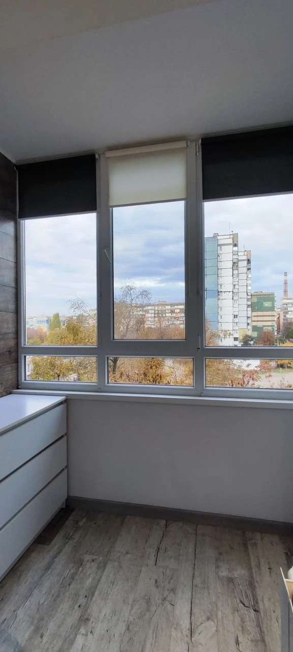 For sale 3 rooms in building 5/9, Gornyatsky district