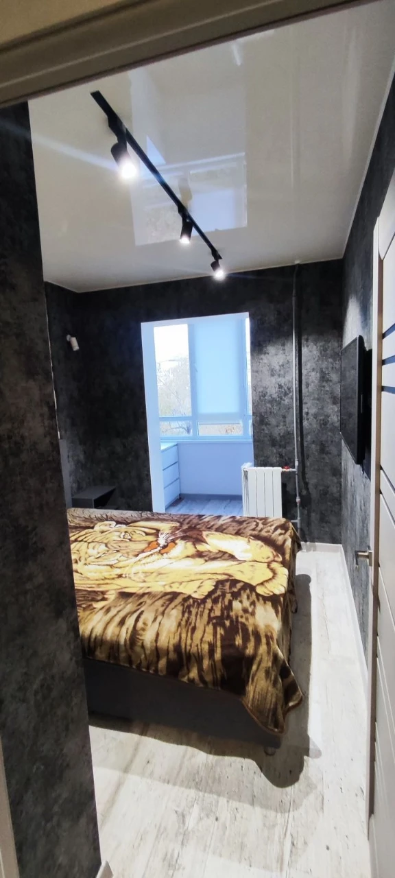 For sale 3 rooms in building 5/9, Gornyatsky district
