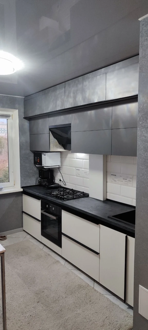 For sale 3 rooms in building 5/9, Gornyatsky district