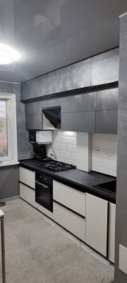 For sale 3 rooms in building 5/9, Gornyatsky district