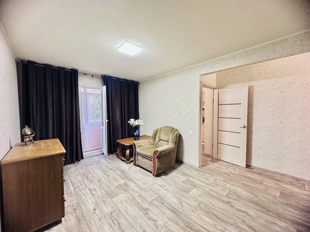 Продам 3-кімнатну квартиру по вул.Соборності (Соцмісто)