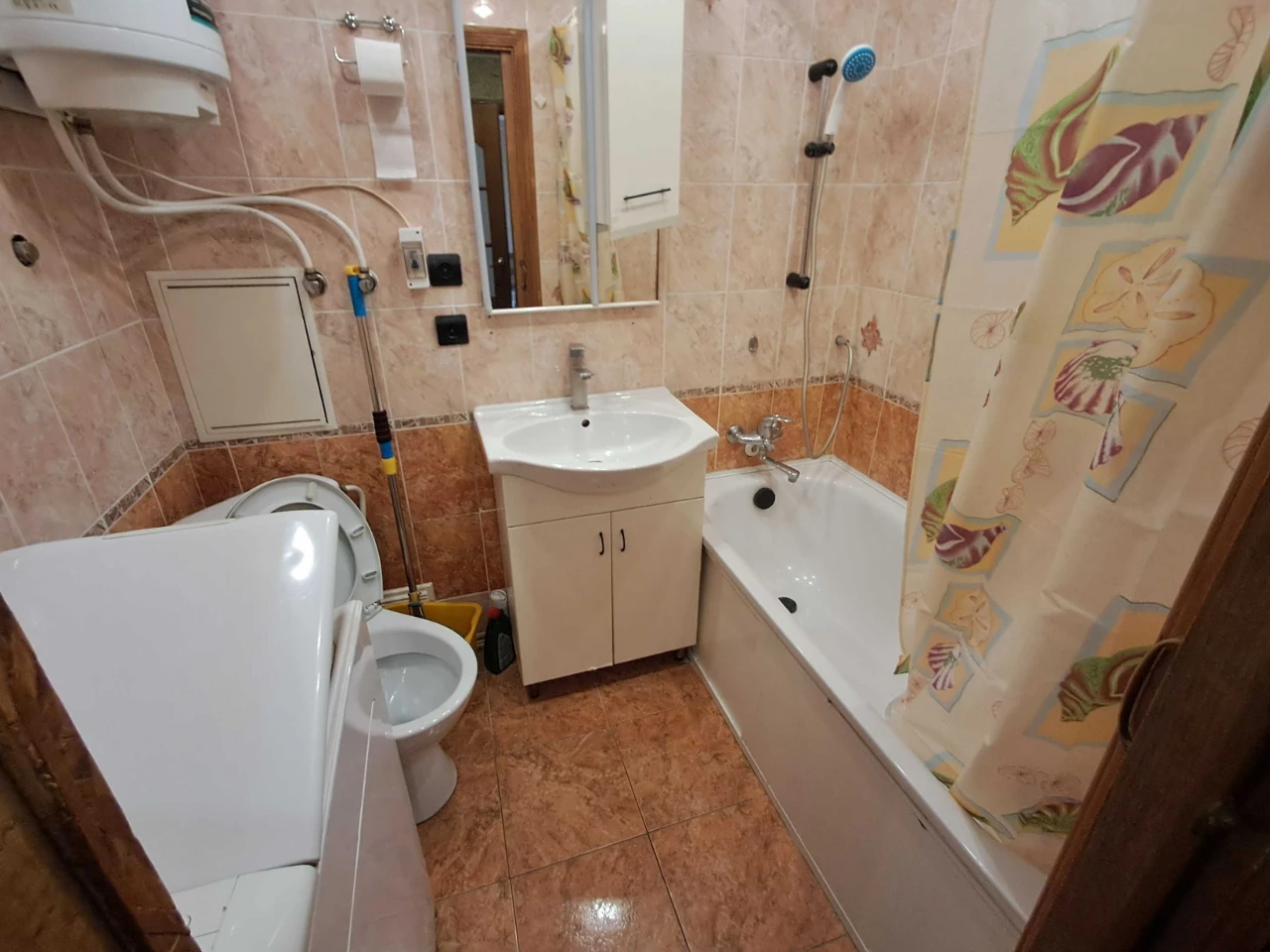 One-bedroom apartment for sale, 173rd quarter